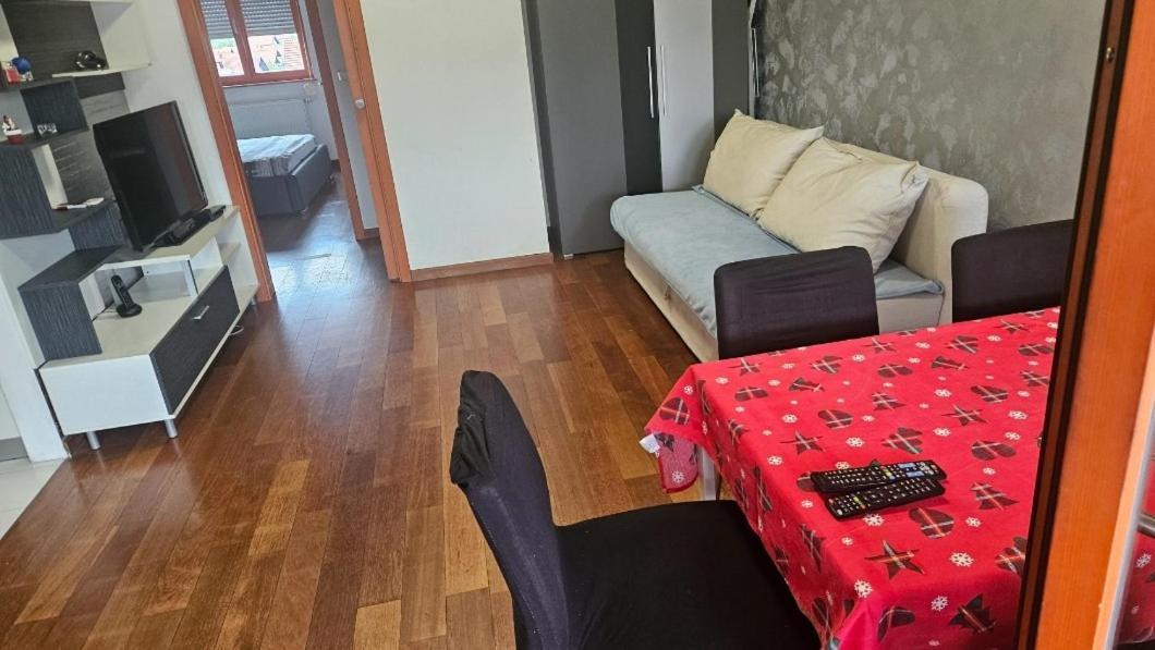 Апартаменти Apartman In Club Загреб Екстер'єр фото